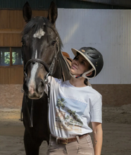 Charger l&#39;image dans la galerie, Collection équine - Tee Shirt Equestrian Style blanc
